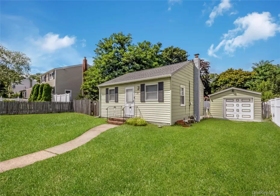 297 16th Street, Babylon, NY, 2 Bedrooms Bedrooms, 4 Rooms Rooms,1 BathroomBathrooms,Residential,For Rent,16th,0,1043414 297 16th Street, Babylon, NY, 2 Bedrooms Bedrooms, 4 Rooms Rooms,1 BathroomBathrooms,Residential,For Rent,16th,0,1043414