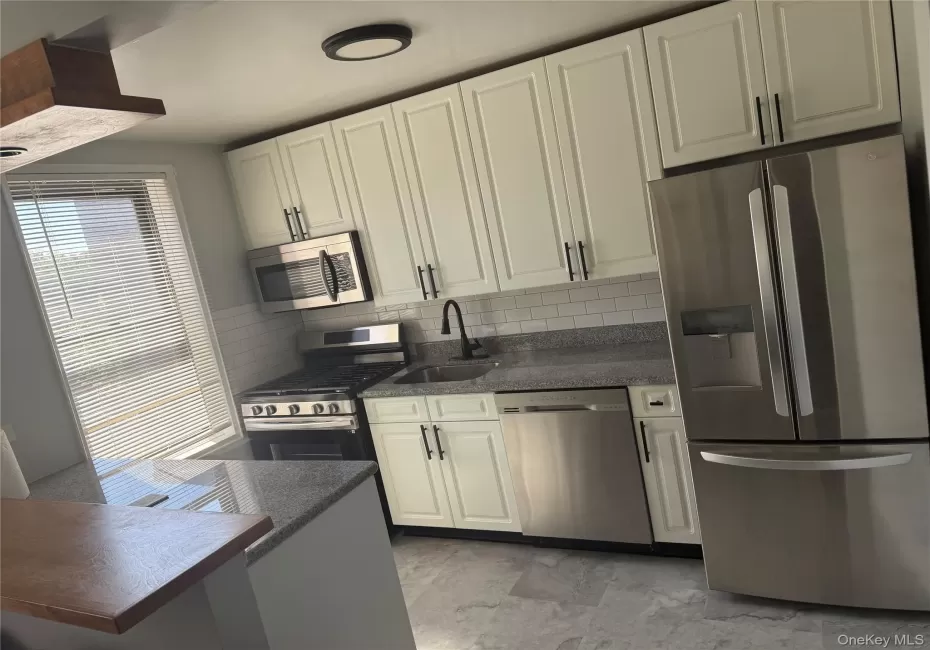 555 Mc Lean Avenue, Yonkers, NY, 1 Bedroom Bedrooms, 3 Rooms Rooms,1 BathroomBathrooms,Residential Lease,For Rent,Mc Lean,0,1043521 555 Mc Lean Avenue, Yonkers, NY, 1 Bedroom Bedrooms, 3 Rooms Rooms,1 BathroomBathrooms,Residential Lease,For Rent,Mc Lean,0,1043521
