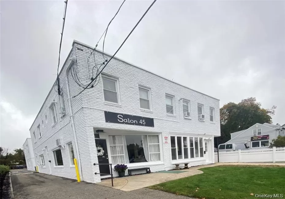 45 Broadway, Huntington, NY, 1 Room Rooms,1 BathroomBathrooms,Residential Lease,For Rent,Broadway,0,1043725 45 Broadway, Huntington, NY, 1 Room Rooms,1 BathroomBathrooms,Residential Lease,For Rent,Broadway,0,1043725
