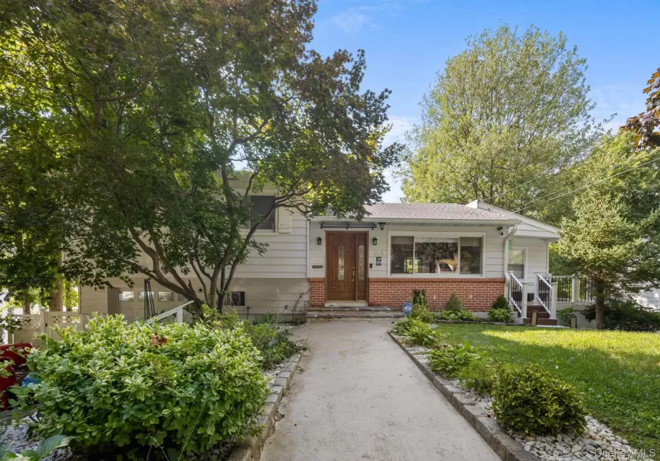185 Rosedale Road, Yonkers, NY, 3 Bedrooms Bedrooms, 5 Rooms Rooms,2 BathroomsBathrooms,Residential,For Rent,Rosedale,0,1040013 185 Rosedale Road, Yonkers, NY, 3 Bedrooms Bedrooms, 5 Rooms Rooms,2 BathroomsBathrooms,Residential,For Rent,Rosedale,0,1040013