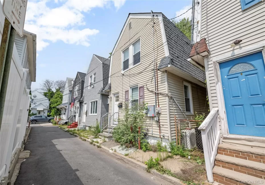 253 Court Place, Hempstead, NY, 3 Bedrooms Bedrooms, 5 Rooms Rooms,2 BathroomsBathrooms,Residential,For Rent,Court,0,1031354 253 Court Place, Hempstead, NY, 3 Bedrooms Bedrooms, 5 Rooms Rooms,2 BathroomsBathrooms,Residential,For Rent,Court,0,1031354
