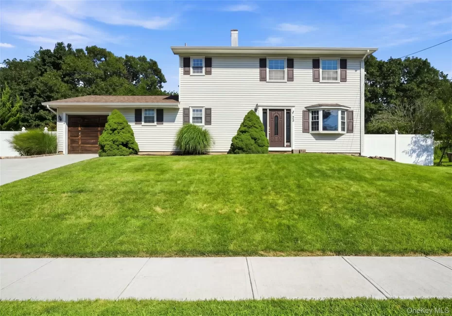 25 Harvey Lane, Brookhaven, NY, 4 Bedrooms Bedrooms, 9 Rooms Rooms,2 BathroomsBathrooms,Residential,For Rent,Harvey,0,1043809 25 Harvey Lane, Brookhaven, NY, 4 Bedrooms Bedrooms, 9 Rooms Rooms,2 BathroomsBathrooms,Residential,For Rent,Harvey,0,1043809