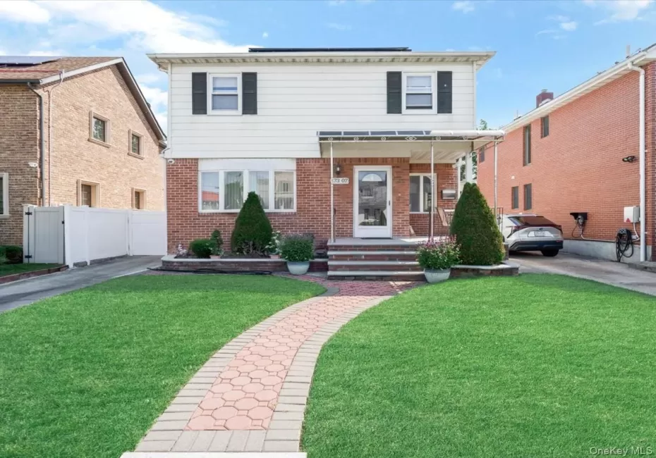 7307 185th Street, New York, NY, 4 Bedrooms Bedrooms, 10 Rooms Rooms,4 BathroomsBathrooms,Residential,For Rent,185th,0,1042651 7307 185th Street, New York, NY, 4 Bedrooms Bedrooms, 10 Rooms Rooms,4 BathroomsBathrooms,Residential,For Rent,185th,0,1042651