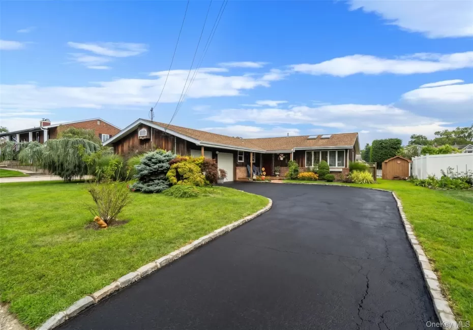 35 Fleets Point Drive, West Babylon, NY, 3 Bedrooms Bedrooms, 7 Rooms Rooms,2 BathroomsBathrooms,Residential,For Rent,Fleets Point,0,1031582 35 Fleets Point Drive, West Babylon, NY, 3 Bedrooms Bedrooms, 7 Rooms Rooms,2 BathroomsBathrooms,Residential,For Rent,Fleets Point,0,1031582