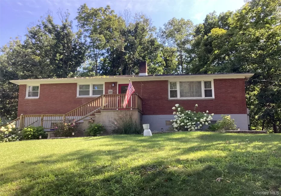 65 Luty Drive, Hyde Park, NY, 3 Bedrooms Bedrooms, 7 Rooms Rooms,1 BathroomBathrooms,Residential,For Rent,Luty,0,1043854 65 Luty Drive, Hyde Park, NY, 3 Bedrooms Bedrooms, 7 Rooms Rooms,1 BathroomBathrooms,Residential,For Rent,Luty,0,1043854