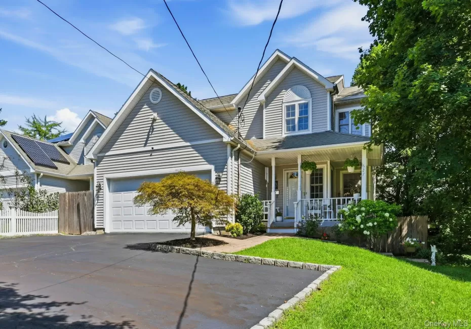 627 Main Street, Huntington, NY, 3 Bedrooms Bedrooms, 8 Rooms Rooms,3 BathroomsBathrooms,Residential,For Rent,Main,0,1043503 627 Main Street, Huntington, NY, 3 Bedrooms Bedrooms, 8 Rooms Rooms,3 BathroomsBathrooms,Residential,For Rent,Main,0,1043503