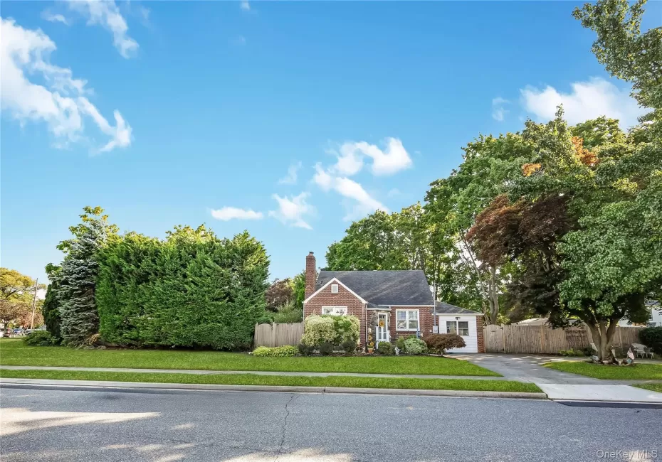 42 Spencer Street, Oyster Bay, NY, 4 Bedrooms Bedrooms, 9 Rooms Rooms,2 BathroomsBathrooms,Residential,For Rent,Spencer,0,1043893 42 Spencer Street, Oyster Bay, NY, 4 Bedrooms Bedrooms, 9 Rooms Rooms,2 BathroomsBathrooms,Residential,For Rent,Spencer,0,1043893