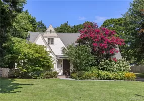 30 Merritts Pond Road, Riverhead, NY, 4 Bedrooms Bedrooms, 8 Rooms Rooms,2 BathroomsBathrooms,Residential,For Rent,Merritts Pond,0,1041164 30 Merritts Pond Road, Riverhead, NY, 4 Bedrooms Bedrooms, 8 Rooms Rooms,2 BathroomsBathrooms,Residential,For Rent,Merritts Pond,0,1041164