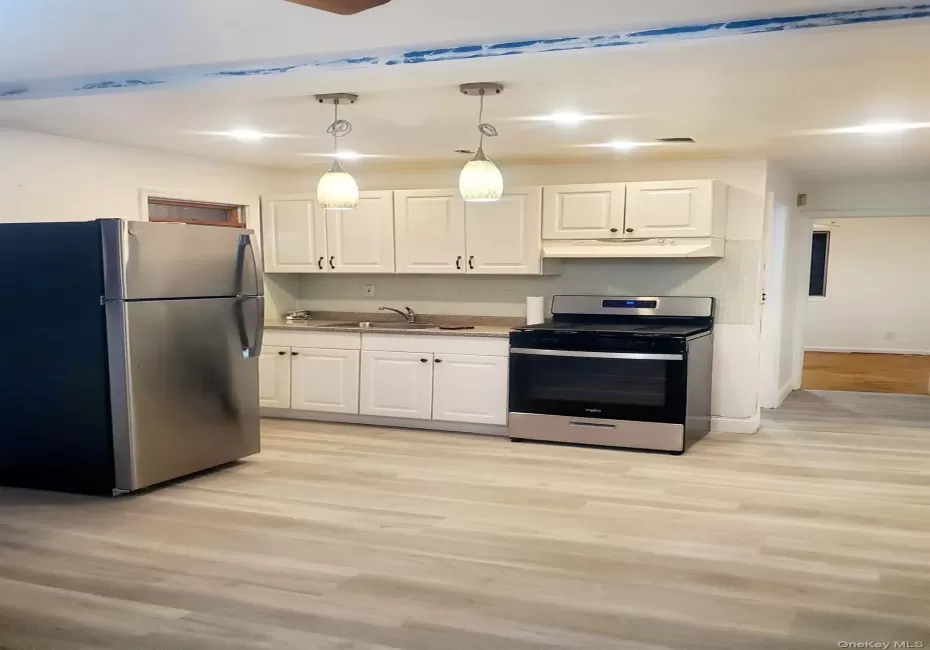 12 Chapel Place, Babylon, NY, 1 Bedroom Bedrooms, 3 Rooms Rooms,1 BathroomBathrooms,Residential Lease,For Rent,Chapel,0,1044152 12 Chapel Place, Babylon, NY, 1 Bedroom Bedrooms, 3 Rooms Rooms,1 BathroomBathrooms,Residential Lease,For Rent,Chapel,0,1044152