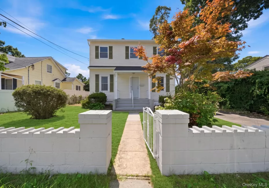 50 Bittermint Street, Islip, NY, 3 Bedrooms Bedrooms, 7 Rooms Rooms,3 BathroomsBathrooms,Residential,For Rent,Bittermint,0,1041773 50 Bittermint Street, Islip, NY, 3 Bedrooms Bedrooms, 7 Rooms Rooms,3 BathroomsBathrooms,Residential,For Rent,Bittermint,0,1041773