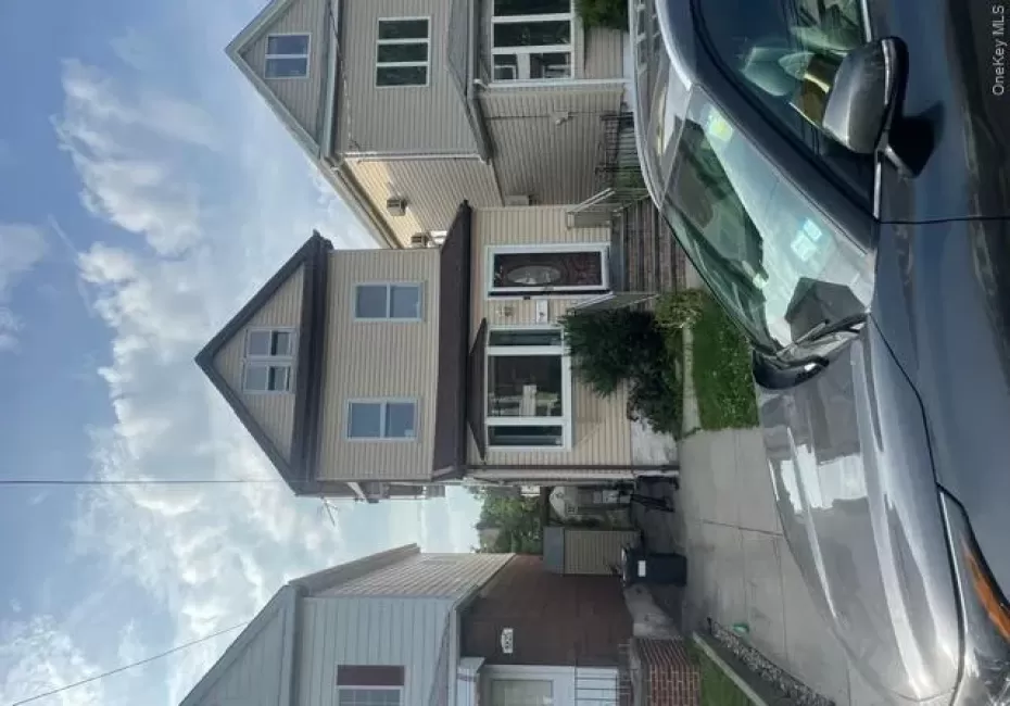 88-27 Aubery Ave., New York, NY, 5 Bedrooms Bedrooms, 8 Rooms Rooms,1 BathroomBathrooms,Residential Lease,For Rent,Aubery Ave.,0,1044111 88-27 Aubery Ave., New York, NY, 5 Bedrooms Bedrooms, 8 Rooms Rooms,1 BathroomBathrooms,Residential Lease,For Rent,Aubery Ave.,0,1044111