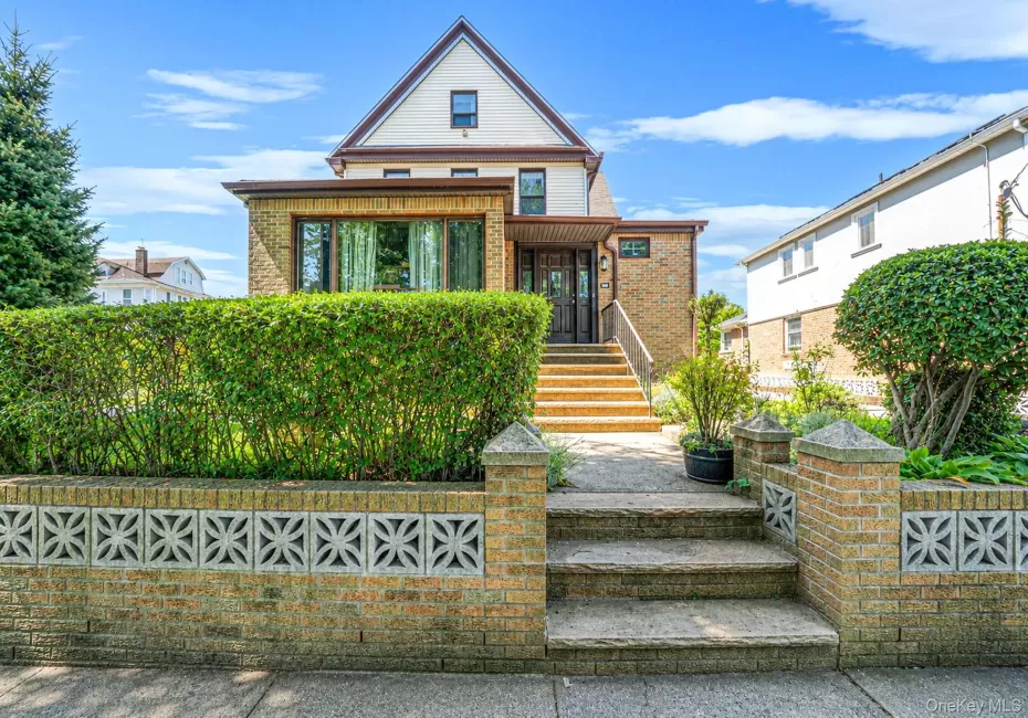 646 Clintonville Street, New York, NY, 5 Bedrooms Bedrooms, 10 Rooms Rooms,4 BathroomsBathrooms,Residential,For Rent,Clintonville,0,1044134 646 Clintonville Street, New York, NY, 5 Bedrooms Bedrooms, 10 Rooms Rooms,4 BathroomsBathrooms,Residential,For Rent,Clintonville,0,1044134