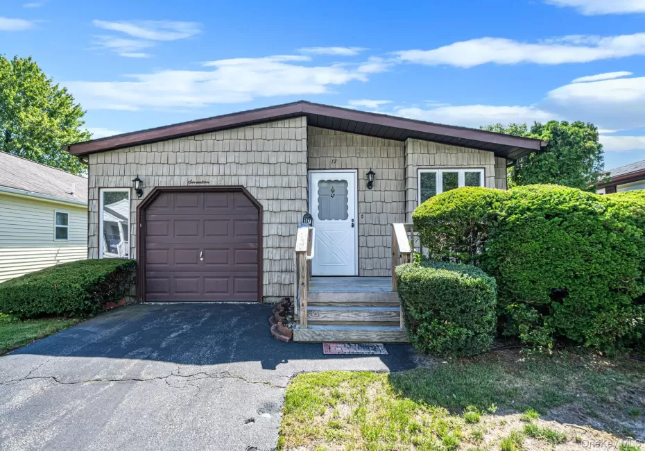 17 Dogwood Lane, Brookhaven, NY, 2 Bedrooms Bedrooms, 6 Rooms Rooms,2 BathroomsBathrooms,Residential,For Rent,Dogwood,0,1044125 17 Dogwood Lane, Brookhaven, NY, 2 Bedrooms Bedrooms, 6 Rooms Rooms,2 BathroomsBathrooms,Residential,For Rent,Dogwood,0,1044125