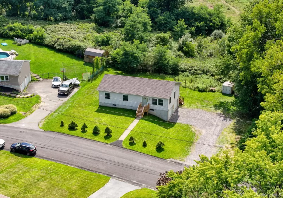 200 Doris Street, Esopus, NY, 3 Bedrooms Bedrooms, 5 Rooms Rooms,2 BathroomsBathrooms,Residential,For Rent,Doris,0,1043585 200 Doris Street, Esopus, NY, 3 Bedrooms Bedrooms, 5 Rooms Rooms,2 BathroomsBathrooms,Residential,For Rent,Doris,0,1043585