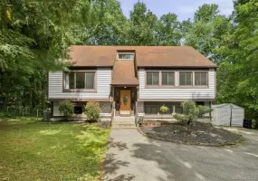 383 Rt 32, Woodbury, NY, 3 Bedrooms Bedrooms, 7 Rooms Rooms,2 BathroomsBathrooms,Residential Lease,For Rent,Rt 32,0,1042593 383 Rt 32, Woodbury, NY, 3 Bedrooms Bedrooms, 7 Rooms Rooms,2 BathroomsBathrooms,Residential Lease,For Rent,Rt 32,0,1042593