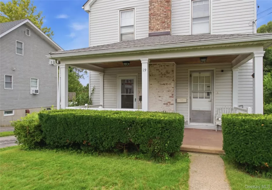 19 Sunset Avenue, Glen Cove, NY, 1 Bedroom Bedrooms, 3 Rooms Rooms,1 BathroomBathrooms,Residential Lease,For Rent,Sunset,0,1043796 19 Sunset Avenue, Glen Cove, NY, 1 Bedroom Bedrooms, 3 Rooms Rooms,1 BathroomBathrooms,Residential Lease,For Rent,Sunset,0,1043796