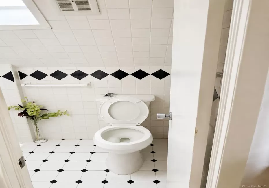 361 Twin S lane, Hempstead, NY, 1 Bedroom Bedrooms, 3 Rooms Rooms,1 BathroomBathrooms,Residential Lease,For Rent,Twin S lane,0,1044303 361 Twin S lane, Hempstead, NY, 1 Bedroom Bedrooms, 3 Rooms Rooms,1 BathroomBathrooms,Residential Lease,For Rent,Twin S lane,0,1044303