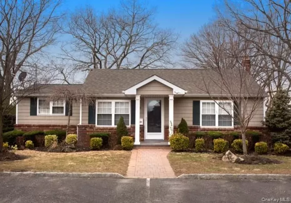 78 Mount Vernon Avenue, Brookhaven, NY, 2 Bedrooms Bedrooms, 5 Rooms Rooms,1 BathroomBathrooms,Residential Lease,For Rent,Mount Vernon,0,1044463 78 Mount Vernon Avenue, Brookhaven, NY, 2 Bedrooms Bedrooms, 5 Rooms Rooms,1 BathroomBathrooms,Residential Lease,For Rent,Mount Vernon,0,1044463