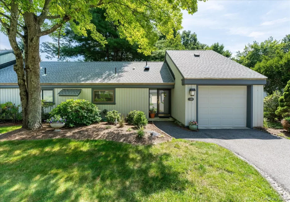 332 Heritage Hills, Somers, NY, 2 Bedrooms Bedrooms, 5 Rooms Rooms,2 BathroomsBathrooms,Residential,For Rent,Heritage,0,1042793 332 Heritage Hills, Somers, NY, 2 Bedrooms Bedrooms, 5 Rooms Rooms,2 BathroomsBathrooms,Residential,For Rent,Heritage,0,1042793