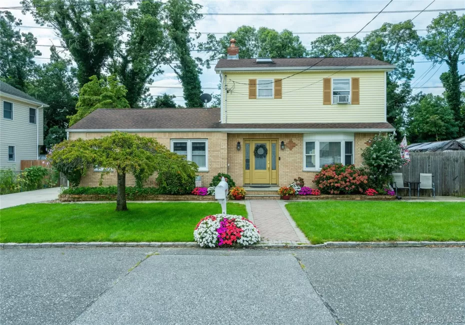 16 12th Street, Brookhaven, NY, 4 Bedrooms Bedrooms, 9 Rooms Rooms,3 BathroomsBathrooms,Residential,For Rent,12th,0,1044074 16 12th Street, Brookhaven, NY, 4 Bedrooms Bedrooms, 9 Rooms Rooms,3 BathroomsBathrooms,Residential,For Rent,12th,0,1044074