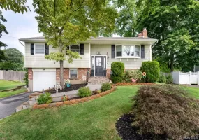 49 Mc Kinley Street, Smithtown, NY, 4 Bedrooms Bedrooms, 8 Rooms Rooms,2 BathroomsBathrooms,Residential,For Rent,Mc Kinley,0,1043024 49 Mc Kinley Street, Smithtown, NY, 4 Bedrooms Bedrooms, 8 Rooms Rooms,2 BathroomsBathrooms,Residential,For Rent,Mc Kinley,0,1043024