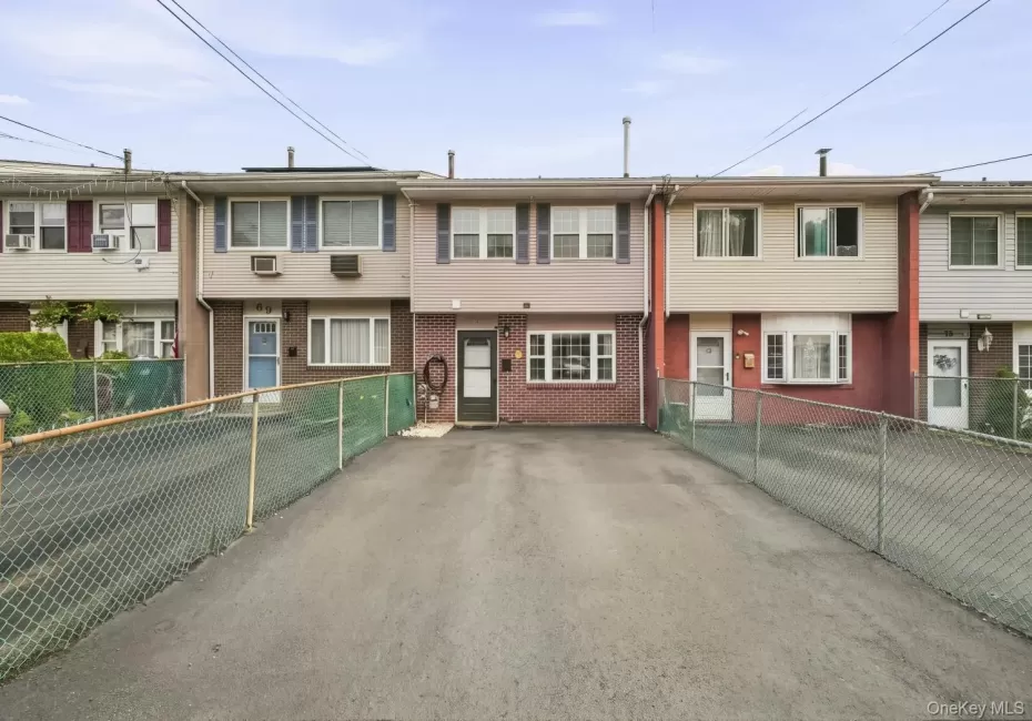 71 Roosevelt Drive, Haverstraw, NY, 3 Bedrooms Bedrooms, 6 Rooms Rooms,1 BathroomBathrooms,Residential Lease,For Rent,Roosevelt,0,1043657 71 Roosevelt Drive, Haverstraw, NY, 3 Bedrooms Bedrooms, 6 Rooms Rooms,1 BathroomBathrooms,Residential Lease,For Rent,Roosevelt,0,1043657