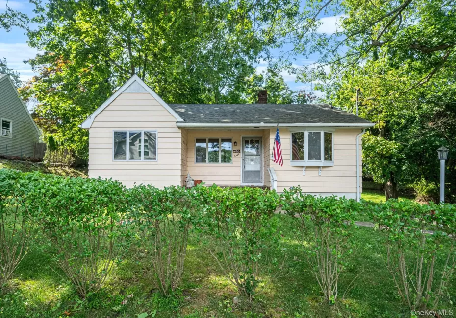 8 Triton Road, Brookhaven, NY, 2 Bedrooms Bedrooms, 5 Rooms Rooms,1 BathroomBathrooms,Residential,For Rent,Triton,0,1043608 8 Triton Road, Brookhaven, NY, 2 Bedrooms Bedrooms, 5 Rooms Rooms,1 BathroomBathrooms,Residential,For Rent,Triton,0,1043608