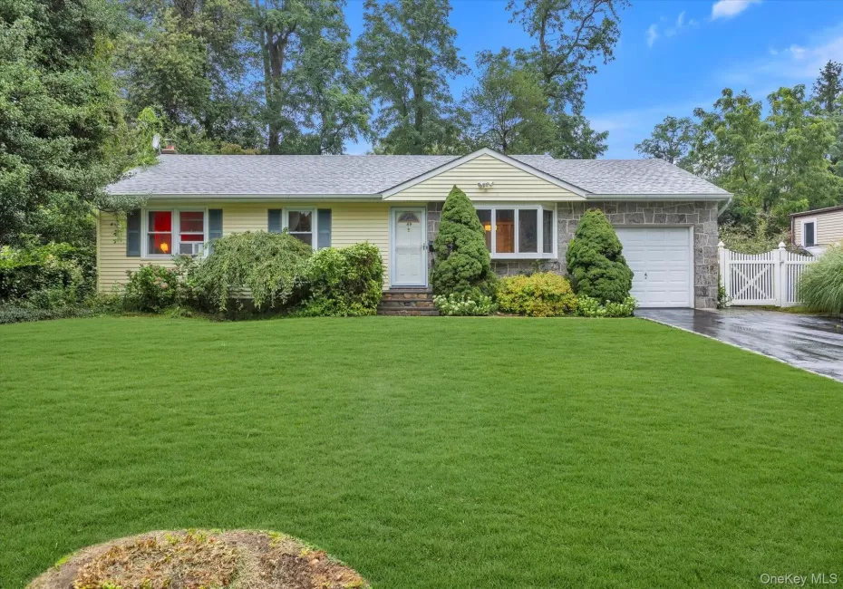 89 25th Street, Huntington, NY, 3 Bedrooms Bedrooms, 7 Rooms Rooms,2 BathroomsBathrooms,Residential,For Rent,25th,0,1043136 89 25th Street, Huntington, NY, 3 Bedrooms Bedrooms, 7 Rooms Rooms,2 BathroomsBathrooms,Residential,For Rent,25th,0,1043136