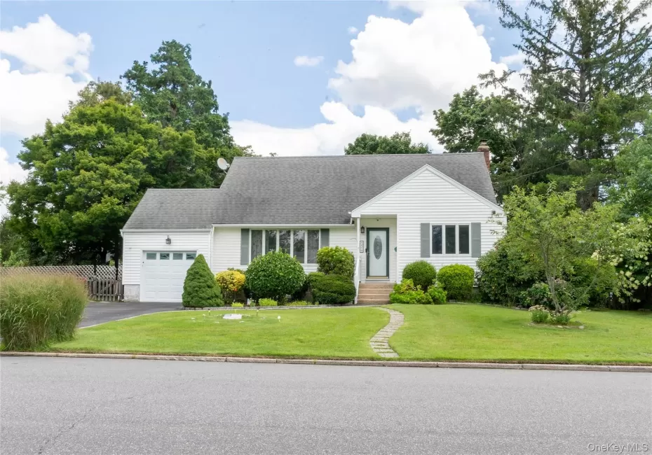 127 Suffolk Avenue, West Babylon, NY, 4 Bedrooms Bedrooms, 8 Rooms Rooms,2 BathroomsBathrooms,Residential,For Rent,Suffolk,0,1019280 127 Suffolk Avenue, West Babylon, NY, 4 Bedrooms Bedrooms, 8 Rooms Rooms,2 BathroomsBathrooms,Residential,For Rent,Suffolk,0,1019280