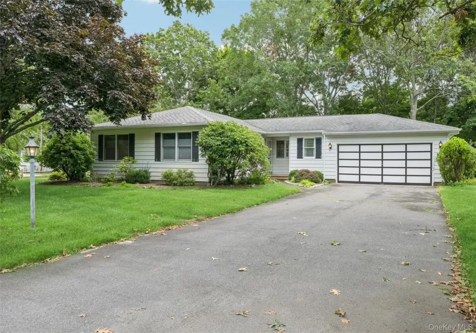 23 Argonne Road, Southampton, NY, 3 Bedrooms Bedrooms, 6 Rooms Rooms,2 BathroomsBathrooms,Residential Lease,For Rent,Argonne,0,1044016 23 Argonne Road, Southampton, NY, 3 Bedrooms Bedrooms, 6 Rooms Rooms,2 BathroomsBathrooms,Residential Lease,For Rent,Argonne,0,1044016