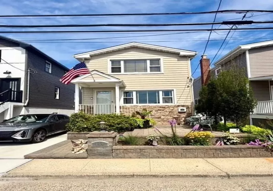 159 Sportsmans Avenue, Hempstead, NY, 2 Bedrooms Bedrooms, 7 Rooms Rooms,2 BathroomsBathrooms,Residential,For Rent,Sportsmans,0,1044344 159 Sportsmans Avenue, Hempstead, NY, 2 Bedrooms Bedrooms, 7 Rooms Rooms,2 BathroomsBathrooms,Residential,For Rent,Sportsmans,0,1044344