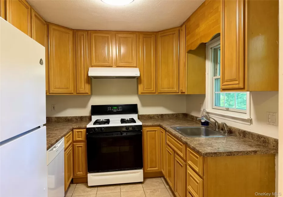 7 Gables Court, Huntington, NY, 2 Bedrooms Bedrooms, 5 Rooms Rooms,1 BathroomBathrooms,Residential Lease,For Rent,Gables,0,1044229 7 Gables Court, Huntington, NY, 2 Bedrooms Bedrooms, 5 Rooms Rooms,1 BathroomBathrooms,Residential Lease,For Rent,Gables,0,1044229