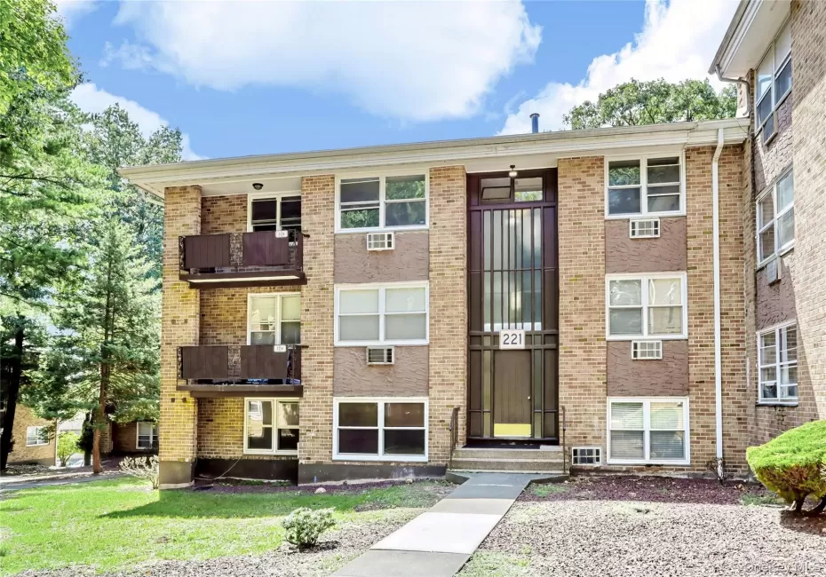 221 Kearsing Parkway, Ramapo, NY, 1 Bedroom Bedrooms, 3 Rooms Rooms,1 BathroomBathrooms,Residential,For Rent,Kearsing,0,1043644 221 Kearsing Parkway, Ramapo, NY, 1 Bedroom Bedrooms, 3 Rooms Rooms,1 BathroomBathrooms,Residential,For Rent,Kearsing,0,1043644