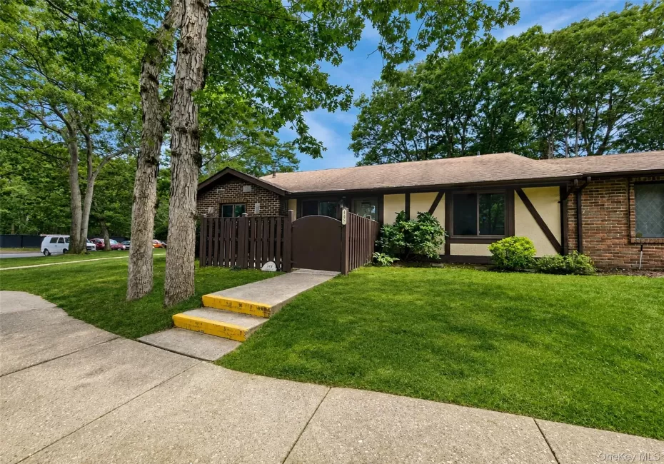 145 Cambridge Drive, Brookhaven, NY, 2 Bedrooms Bedrooms, 4 Rooms Rooms,1 BathroomBathrooms,Residential,For Rent,Cambridge,0,1044360 145 Cambridge Drive, Brookhaven, NY, 2 Bedrooms Bedrooms, 4 Rooms Rooms,1 BathroomBathrooms,Residential,For Rent,Cambridge,0,1044360