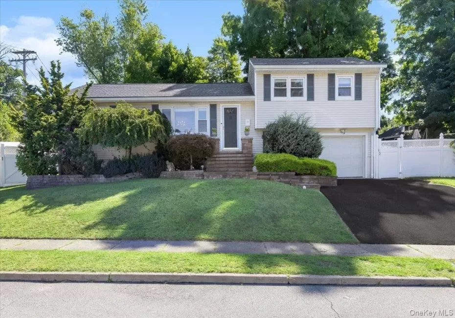 8 Foxwood Avenue, Ramapo, NY, 4 Bedrooms Bedrooms, 11 Rooms Rooms,2 BathroomsBathrooms,Residential,For Rent,Foxwood,0,1041944 8 Foxwood Avenue, Ramapo, NY, 4 Bedrooms Bedrooms, 11 Rooms Rooms,2 BathroomsBathrooms,Residential,For Rent,Foxwood,0,1041944