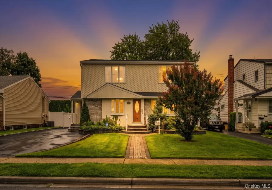 30 Andover Lane, Oyster Bay, NY, 4 Bedrooms Bedrooms, 7 Rooms Rooms,3 BathroomsBathrooms,Residential,For Rent,Andover,0,1044275 30 Andover Lane, Oyster Bay, NY, 4 Bedrooms Bedrooms, 7 Rooms Rooms,3 BathroomsBathrooms,Residential,For Rent,Andover,0,1044275