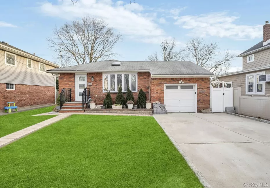1810 Jerusalem Road, Hempstead, NY, 3 Bedrooms Bedrooms, 6 Rooms Rooms,2 BathroomsBathrooms,Residential,For Rent,Jerusalem,0,1044489 1810 Jerusalem Road, Hempstead, NY, 3 Bedrooms Bedrooms, 6 Rooms Rooms,2 BathroomsBathrooms,Residential,For Rent,Jerusalem,0,1044489