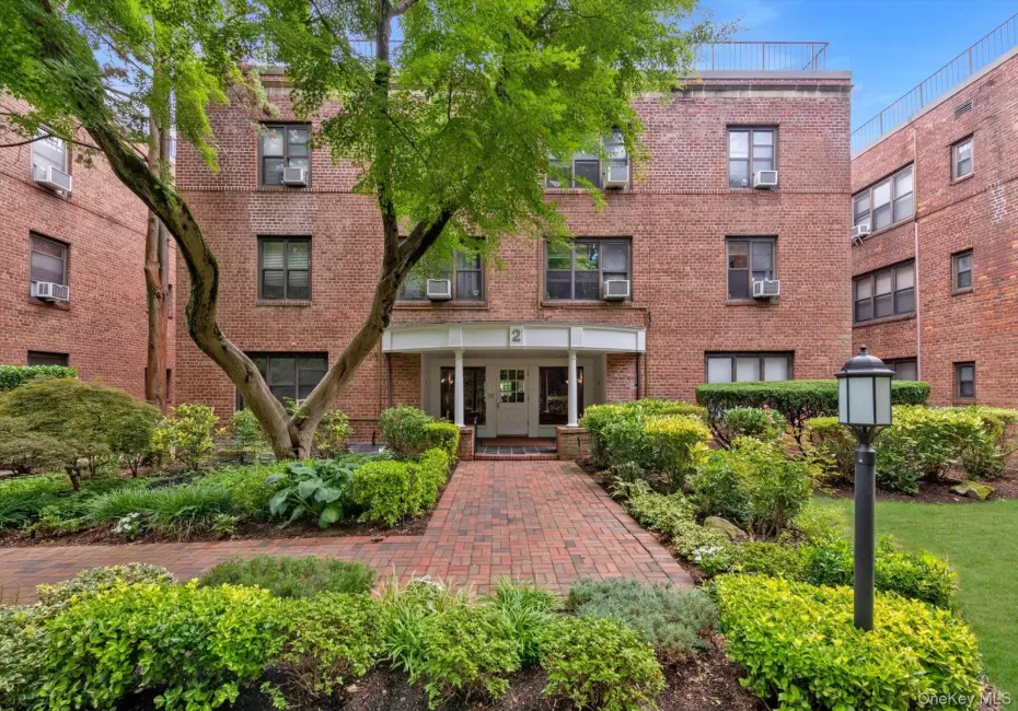 2 Townhouse Place, North Hempstead, NY, 1 Bedroom Bedrooms, 4 Rooms Rooms,1 BathroomBathrooms,Residential,For Rent,Townhouse,0,1044433 2 Townhouse Place, North Hempstead, NY, 1 Bedroom Bedrooms, 4 Rooms Rooms,1 BathroomBathrooms,Residential,For Rent,Townhouse,0,1044433