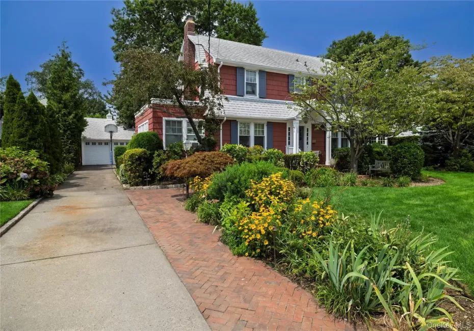 66 Lewis Place, Hempstead, NY, 5 Bedrooms Bedrooms, 14 Rooms Rooms,3 BathroomsBathrooms,Residential,For Rent,Lewis,0,1043929 66 Lewis Place, Hempstead, NY, 5 Bedrooms Bedrooms, 14 Rooms Rooms,3 BathroomsBathrooms,Residential,For Rent,Lewis,0,1043929