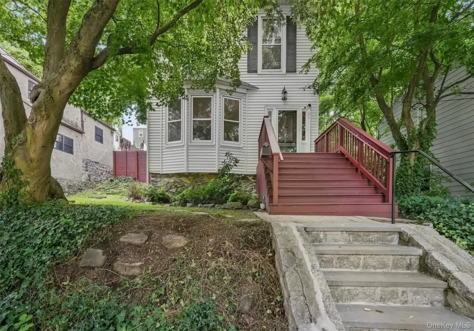 31 Desmond Avenue, Yonkers, NY, 5 Bedrooms Bedrooms, 11 Rooms Rooms,3 BathroomsBathrooms,Residential Lease,For Rent,Desmond,0,1044216 31 Desmond Avenue, Yonkers, NY, 5 Bedrooms Bedrooms, 11 Rooms Rooms,3 BathroomsBathrooms,Residential Lease,For Rent,Desmond,0,1044216