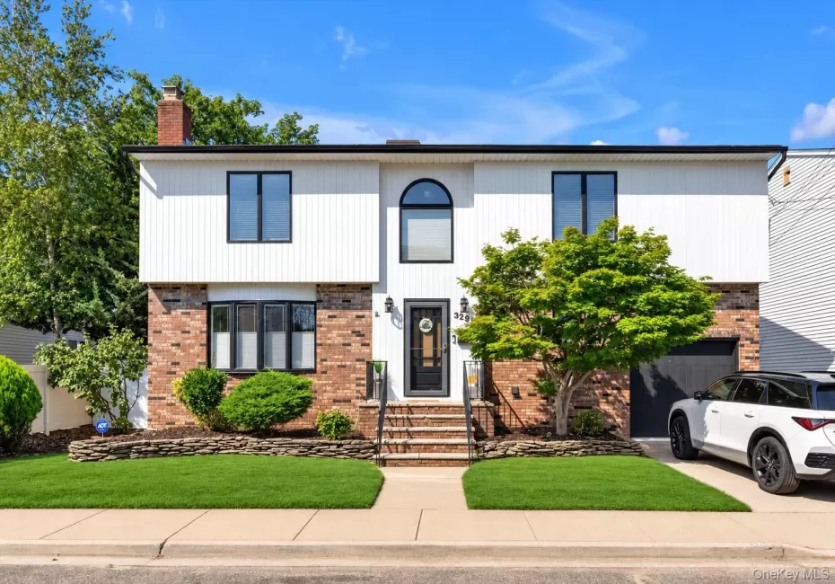 3290 Parkway Drive, Hempstead, NY, 4 Bedrooms Bedrooms, 10 Rooms Rooms,2 BathroomsBathrooms,Residential,For Rent,Parkway,0,1038245 3290 Parkway Drive, Hempstead, NY, 4 Bedrooms Bedrooms, 10 Rooms Rooms,2 BathroomsBathrooms,Residential,For Rent,Parkway,0,1038245