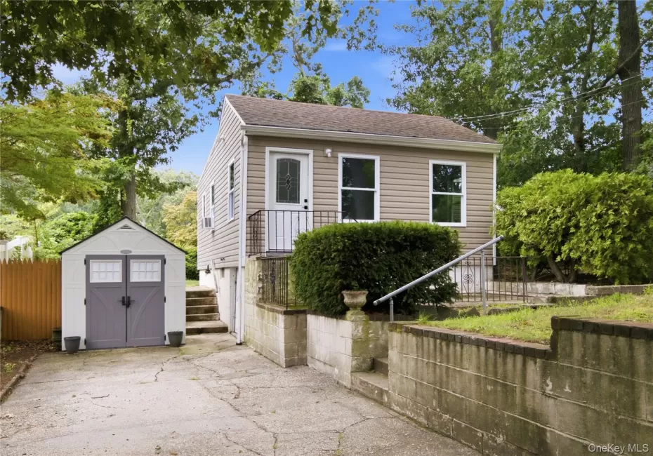 34 Whitestone Road, Brookhaven, NY, 2 Bedrooms Bedrooms, 5 Rooms Rooms,1 BathroomBathrooms,Residential,For Rent,Whitestone,0,1040647 34 Whitestone Road, Brookhaven, NY, 2 Bedrooms Bedrooms, 5 Rooms Rooms,1 BathroomBathrooms,Residential,For Rent,Whitestone,0,1040647