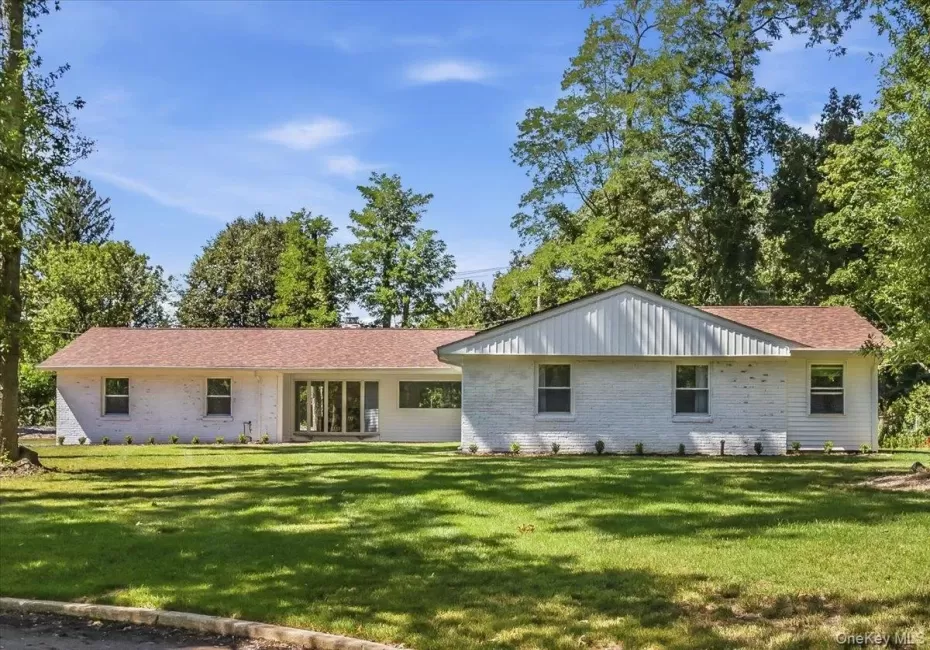 9 Empire Court, Huntington, NY, 4 Bedrooms Bedrooms, 8 Rooms Rooms,2 BathroomsBathrooms,Residential,For Rent,Empire,0,1041653 9 Empire Court, Huntington, NY, 4 Bedrooms Bedrooms, 8 Rooms Rooms,2 BathroomsBathrooms,Residential,For Rent,Empire,0,1041653