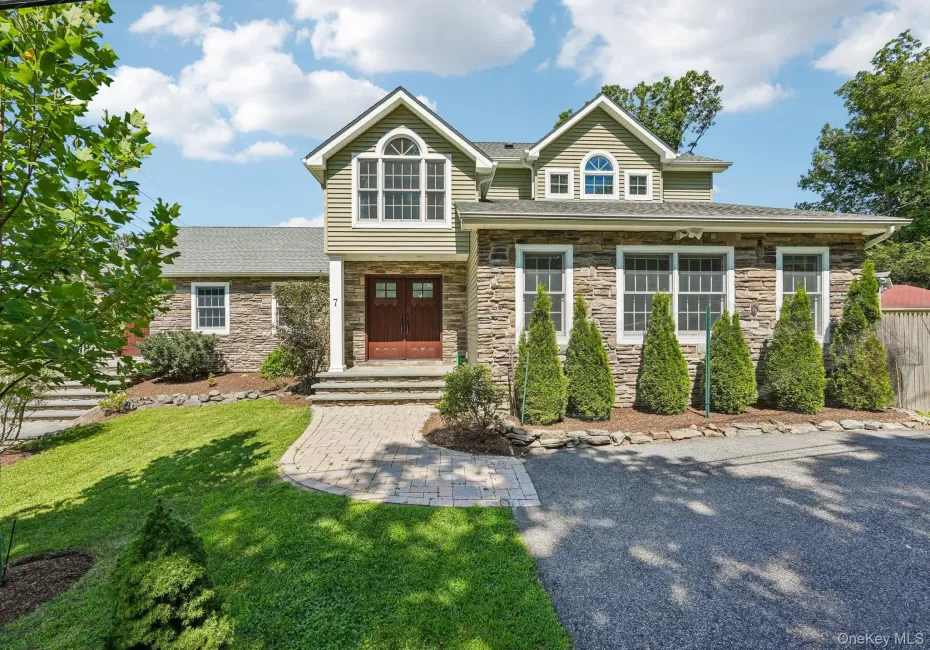 Welcome To 7 Ann Place, Sloatsburg. Love Where You Live!! Welcome To 7 Ann Place, Sloatsburg. Love Where You Live!!