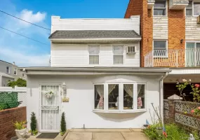 69-11 62nd Drive, New York, NY, 3 Bedrooms Bedrooms, 8 Rooms Rooms,2 BathroomsBathrooms,Residential,For Rent,62nd,0,1042833 69-11 62nd Drive, New York, NY, 3 Bedrooms Bedrooms, 8 Rooms Rooms,2 BathroomsBathrooms,Residential,For Rent,62nd,0,1042833