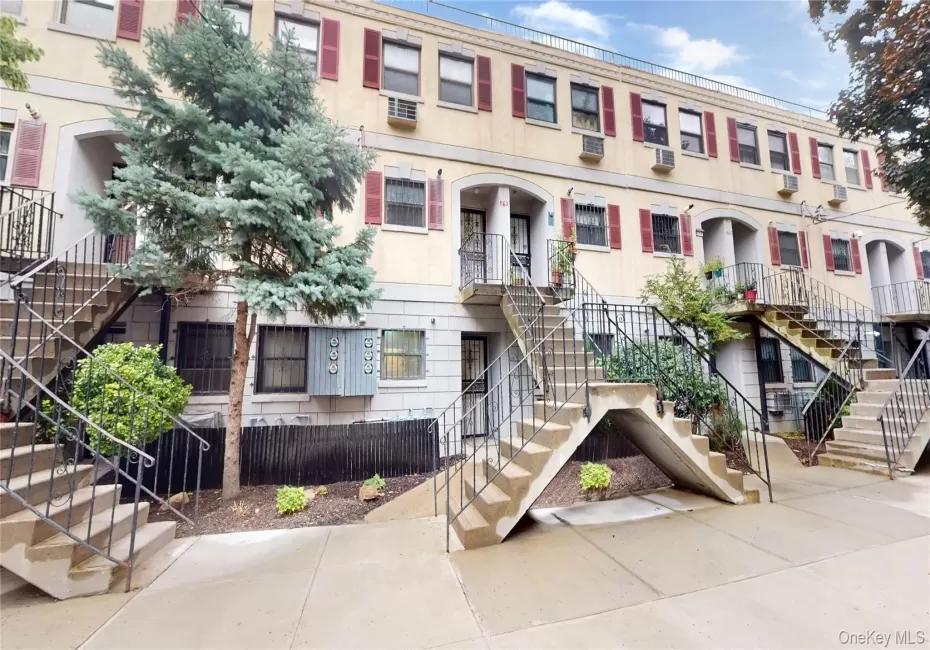 862 Leland Avenue, New York, NY, 2 Bedrooms Bedrooms, 4 Rooms Rooms,1 BathroomBathrooms,Residential,For Rent,Leland,0,1044418 862 Leland Avenue, New York, NY, 2 Bedrooms Bedrooms, 4 Rooms Rooms,1 BathroomBathrooms,Residential,For Rent,Leland,0,1044418