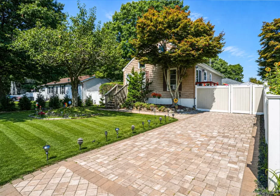 7 Wellwood Drive, Brookhaven, NY, 3 Bedrooms Bedrooms, 5 Rooms Rooms,1 BathroomBathrooms,Residential,For Rent,Wellwood,0,1044617 7 Wellwood Drive, Brookhaven, NY, 3 Bedrooms Bedrooms, 5 Rooms Rooms,1 BathroomBathrooms,Residential,For Rent,Wellwood,0,1044617