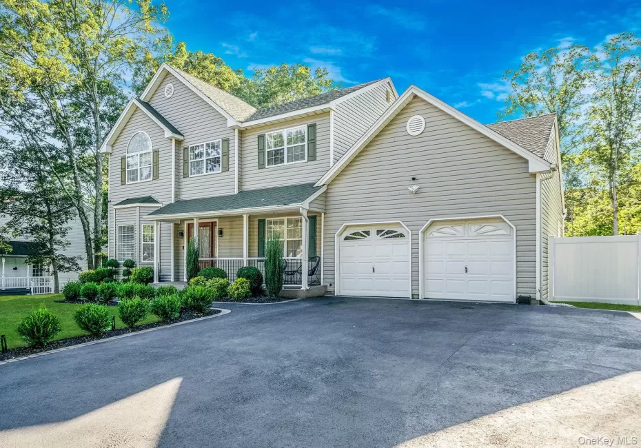 3 Embassy Road, Brookhaven, NY, 5 Bedrooms Bedrooms, 13 Rooms Rooms,3 BathroomsBathrooms,Residential Lease,For Rent,Embassy,0,1044673 3 Embassy Road, Brookhaven, NY, 5 Bedrooms Bedrooms, 13 Rooms Rooms,3 BathroomsBathrooms,Residential Lease,For Rent,Embassy,0,1044673