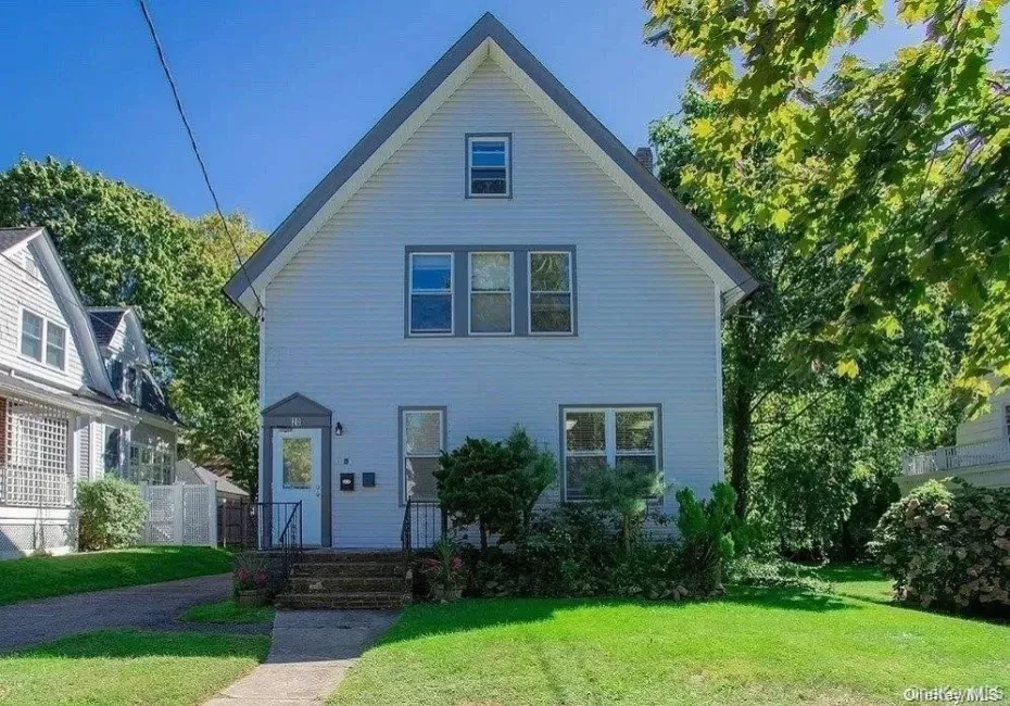 20 Dewey Street, Huntington, NY, 2 Bedrooms Bedrooms, 5 Rooms Rooms,1 BathroomBathrooms,Residential Lease,For Rent,Dewey,0,1044409 20 Dewey Street, Huntington, NY, 2 Bedrooms Bedrooms, 5 Rooms Rooms,1 BathroomBathrooms,Residential Lease,For Rent,Dewey,0,1044409