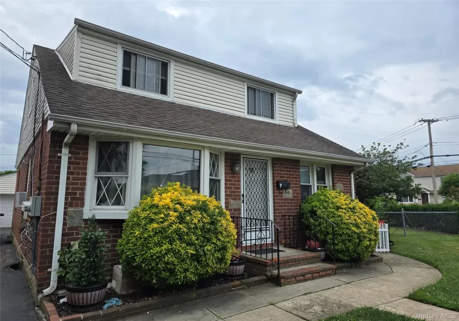 7 Jefferson Avenue, North Hempstead, NY, 2 Bedrooms Bedrooms, 4 Rooms Rooms,1 BathroomBathrooms,Residential Lease,For Rent,Jefferson,0,1025741 7 Jefferson Avenue, North Hempstead, NY, 2 Bedrooms Bedrooms, 4 Rooms Rooms,1 BathroomBathrooms,Residential Lease,For Rent,Jefferson,0,1025741